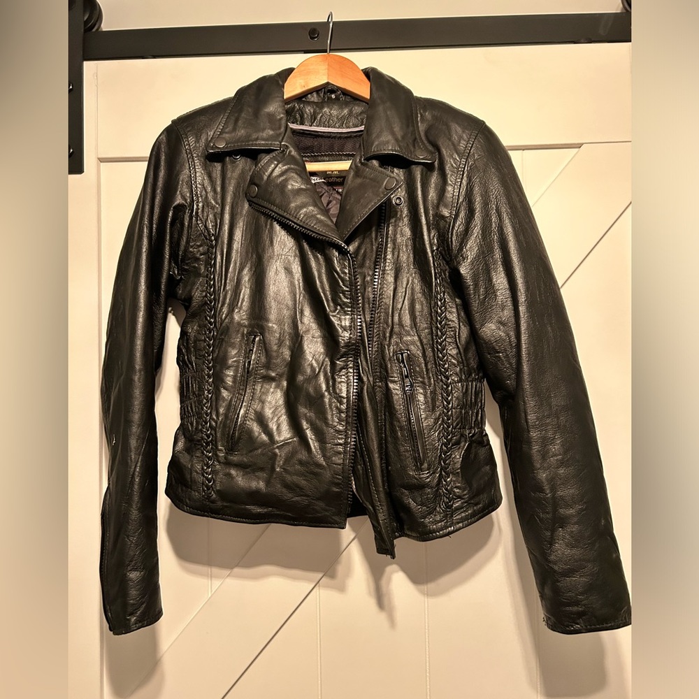 Black leather jacket women’s size small